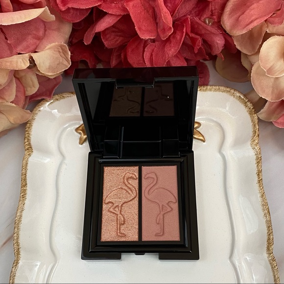 B. Lovely Eyeshadow Duo in Port-Au-Princess and So Deco - Picture 4 of 9